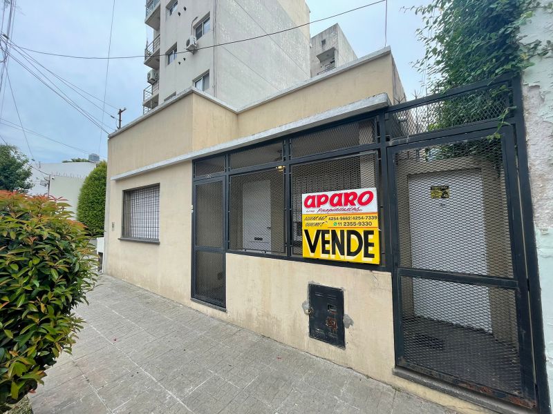 aparopropiedades - Casa a la Venta en Quilmes Este